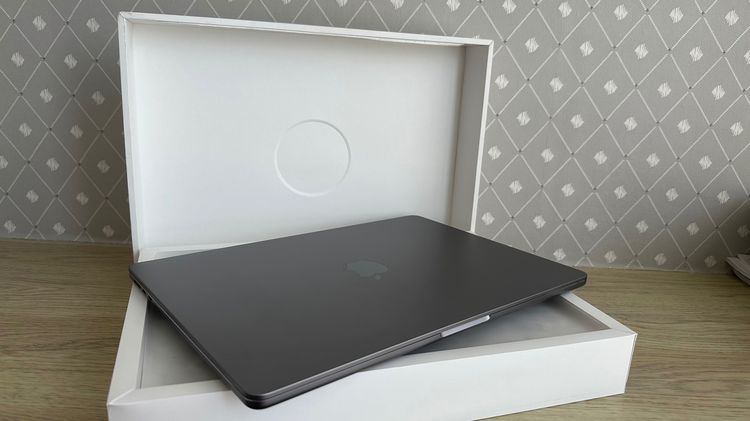 Apple Macbook Air แมค โอเอส 8 กิกะไบต์ อื่นๆ ใช่ Macbook  Air 15 inch M2