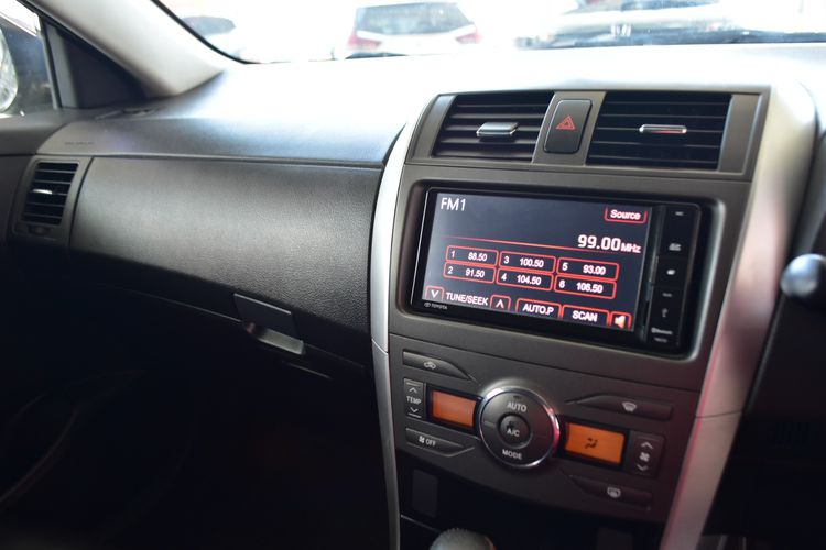 Toyota Altis 2014 1.8 TRD Sportivo Sedan เบนซิน ไม่ติดแก๊ส เกียร์อัตโนมัติ ดำ รูปที่ 4