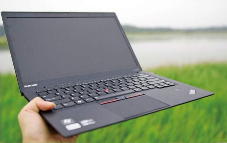 ThinkPad X1 Carbon i7 Gen 7 16G  หรูหราบางเบา สภาพนางฟ้า