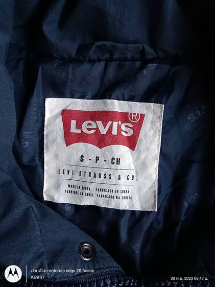 เสื้อแจ๊คเก็ตแขนยาวสีน้ำเงินมีซิปเก็บฮู้ด Levi’s Size S  รูปที่ 4