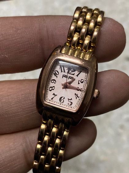 นาฬิกายี่ห้อ FOLLI  FOLLIE  ควอทซ์ เลดี้ เรือนเล็ก  สายยาว 15 เซนติเมตร  900฿ รูปที่ 3