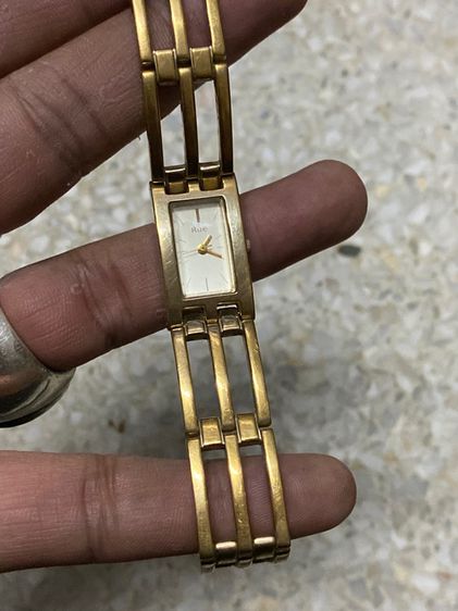 นาฬิกายี่ห้อ ALBA  ควอทซ์ แท้มือสอง ทองเก่าโบราณวินเทจสวย  สายยาว 6 นิ้วครึ่ง 800฿ รูปที่ 2