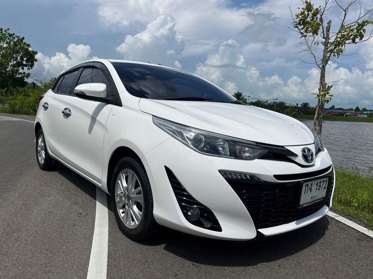 Toyota Yaris 2018 1.2 G Sedan เบนซิน ไม่ติดแก๊ส ขาว