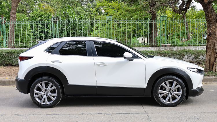 Mazda CX-30 2021 2.0 S Utility-car เบนซิน ไม่ติดแก๊ส เกียร์อัตโนมัติ ขาว รูปที่ 4