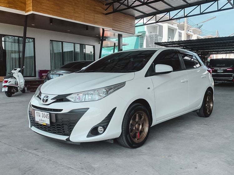 Toyota Yaris 2018 1.2 E Sedan เบนซิน ไม่ติดแก๊ส เกียร์อัตโนมัติ ขาว