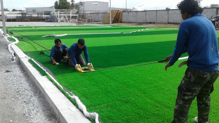 1​ ล้านบาท​ ก็เป็นเจ้าของสนามฟุตบอลหญ้าเทียม​ รับสร้างสนามฟุตบอลหญ้าเทียม​ ใช้หญ้าเทียมที่ผ่านการทดสอบมาตรฐานฟีฟ่า​ ราคาถูก​สั่งตรงจากโรงงาน รูปที่ 14