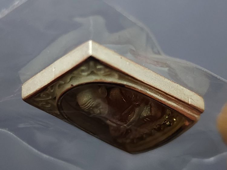 เหรียญหลวงปู่ทวด เนื้อเงิน 3 K รุ่นมงคลบารมี วัดประสาทบุญญาวาส พ.ศ.2545 พิมพ์สี่เหลี่ยมเล็ก พร้อมกล่องเดิม รูปที่ 6