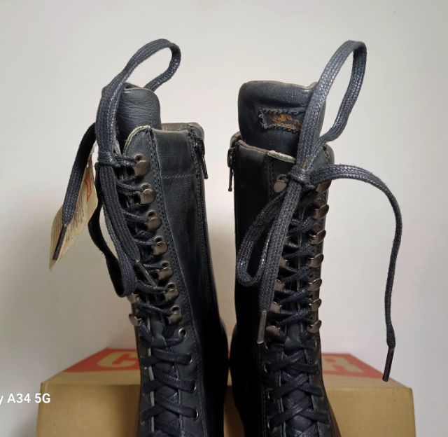 CAMPER Boots for Women or Kids 35EU(22.7cm) ของแท้ ใหม่มือ 1, รองเท้าบู้ท CAMPER หนังแท้ ป้ายโลโก้แตกใช้หนังแท้เย็บปิดแทน ไม่กระทบการใช้งาน รูปที่ 7