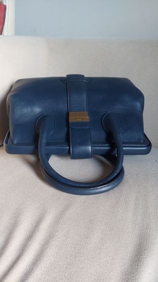 กระเป๋าถือ Celine สีกรม  รูปที่ 8