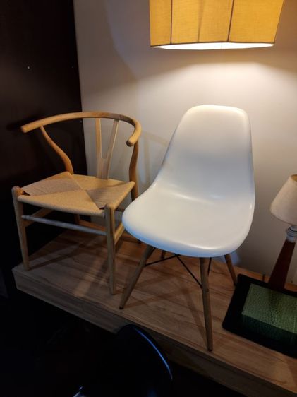 เก้าอี้เกรดสะสม เกรดดี คาเฟ่เก๋ๆ 3 ตัวราคาในภาพครับ eames  and  Wishbone Chair  รูปที่ 3