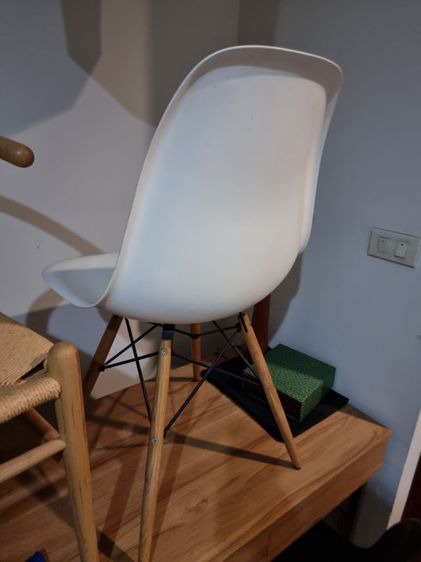 เก้าอี้เกรดสะสม เกรดดี คาเฟ่เก๋ๆ 3 ตัวราคาในภาพครับ eames  and  Wishbone Chair  รูปที่ 9