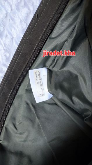กระเป๋าสะพายแบรนด์แท้ LACOSTE ตัวกระเป๋าด้านนอก ด้านในสมบูรณ์ ไม่มีตำหนิใดๆ สีกระเป๋าสภาพปกติขนาดกระเป๋า 18×15.5 นิ้ว สภาพสมบูรณ์ (Original) รูปที่ 4