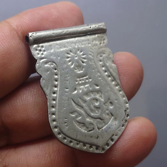 เหรียญเสมาที่ระลึก จปร เหรียญพระราชทานสำหรับเด็กเด็ก รัชกาลที่5 ร.ศ120 (พ.ศ.2444) หายาก รูปที่ 4
