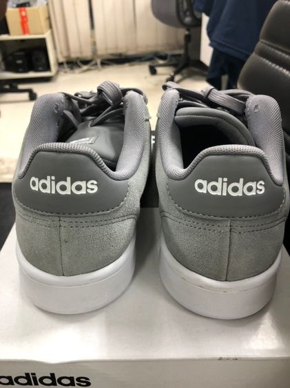 รองเท้า Adidas รูปที่ 3