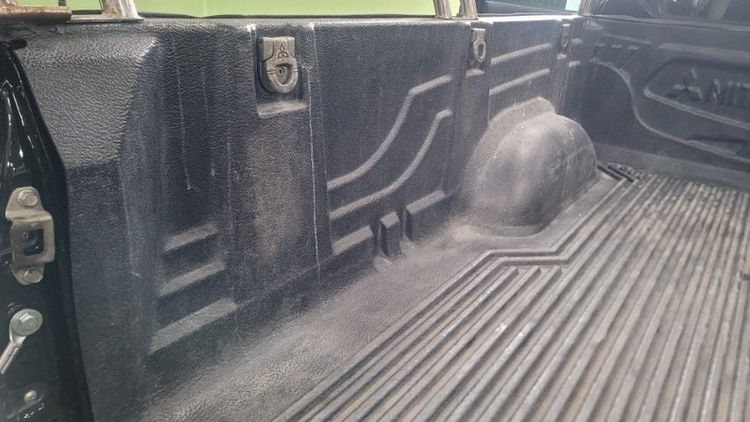 ขายพื้นปูกระบะ Linerของรถกระบะมิตซูบิชิไทรทันแค๊ปปี2012 รูปที่ 3