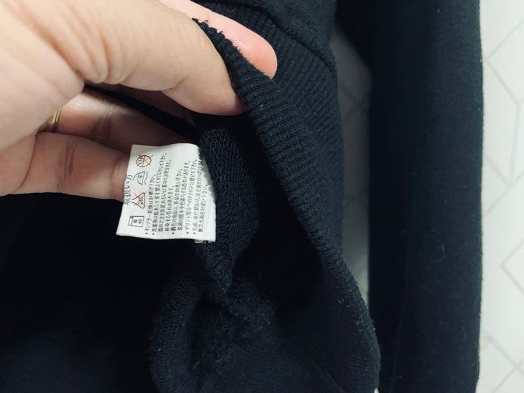 เสื้อกันหนาวแขนยาวทีมเบสบอล HANSHIN Tigers แท้ 💯 size M ขนาด อก 22.5 ยาว 26.5 นิ้ว สภาพดีใหม่มาก สีดำทรงสวย เนื้อผ้าหนานิ่มมากครับ รูปที่ 5