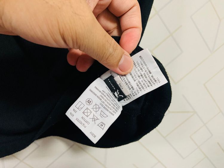 เสื้อยืด OAKLEY กระเป๋าอกซ้าย แท้ 💯 size L ขนาด อก 21.5 ยาว 28 นิ้ว สภาพดีมาก สีดำเข้ม ตัดเย็บรายละเอียดดีมาก ดีเทลสวย ทรงสวย รูปที่ 5