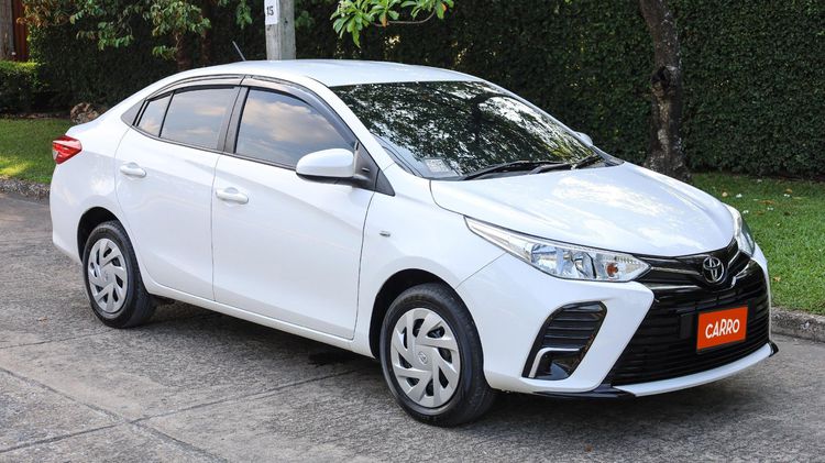 Toyota Yaris ATIV 2022 1.2 Entry Sedan เบนซิน เกียร์อัตโนมัติ ขาว