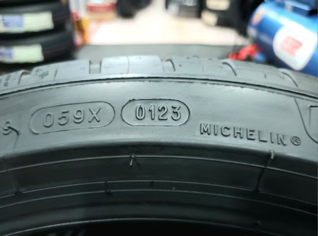 Michelin 235 40 18 ต้นปี23 ประกันบวม 2 ปี ใส่ฟรี-ส่งฟรี(เก็บเงินปลายทาง)ชุดละ 21800.-NET รูปที่ 5
