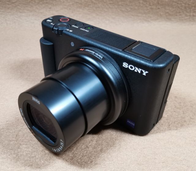 กล้องดิจิตอล Sony ZV-1 พร้อม Bluetooth Grip Sony GP-VPT2BT มือสอง รูปที่ 3