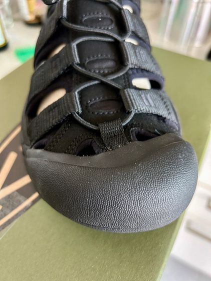 รองเท้า KEEN NEWPORT H2 "TRIPLE BLACK" รูปที่ 4