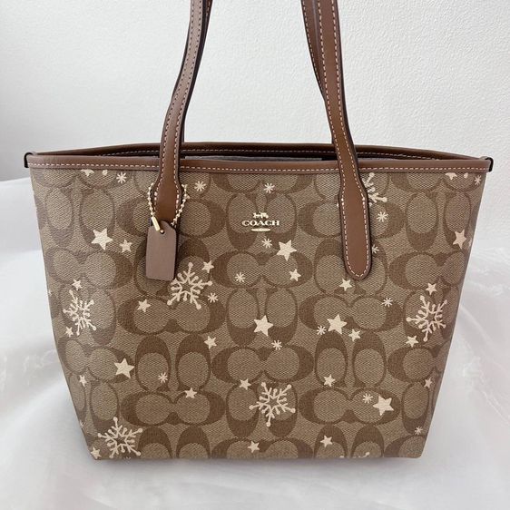 Coach Mini City Tote In Signature Canvas With Star And Snowflake Print Style รูปที่ 5