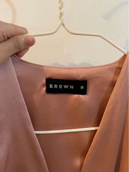 ชุดเดรสร้าน Brown BKK สีชมพู รูปที่ 3