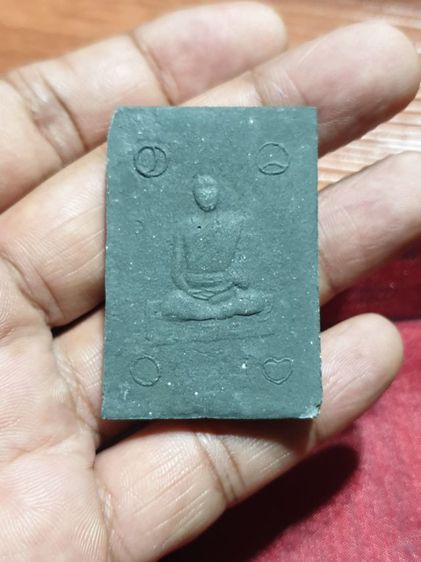 พระสมเด็จ หูบายศรี หลังรูปเหมือนหลวงพ่อชำนาญ พิมพ์จัมโบ้ เนื้อดำ ยุคต้น ให้ 3 องค์ ตำหนิอยู่ในภาพ สวยเดิม หายากแล้ว รูปที่ 11