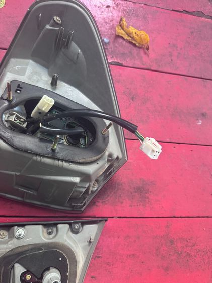 ไฟท้าย โตโยต้าไฮริเอ่อร ปี2003 เลคซัส RX300 รูปที่ 6