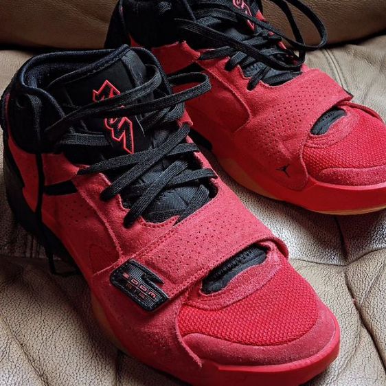 รองเท้าบาสเกตบอล แดง รองเท้าบาส Nike Zion 2