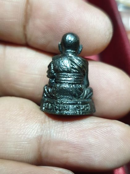 พระรูปหล่อครูบาดวงจันทร์ รุ่นแรก เนื้อสำริดรมดำ วัดศรีชุม อ.ป่าซาง จ.ลำพูน

 รูปที่ 3