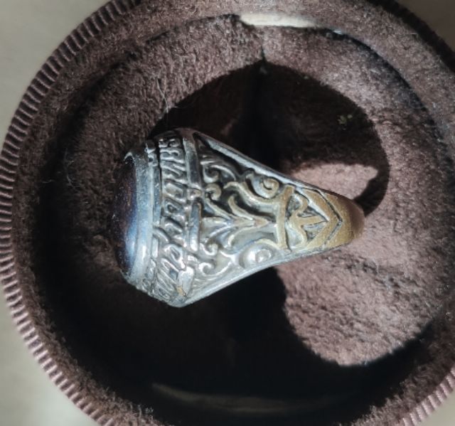 แหวนข้าวตอกพระร่วง (ปี พ.ศ.2528) หลวงพ่อฤษีลิงดำ วัดท่าซุง รูปที่ 2