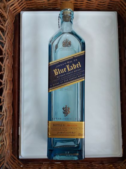 Johnnie Walker Blue Label 1 Bottle - NO BOX  NO ALCOHOL

ขวดเปล่า Blue Label เพื่อการสะสม หรือใส่เหล้าให้อรรถรสในการดื่ม🥃 รูปที่ 4