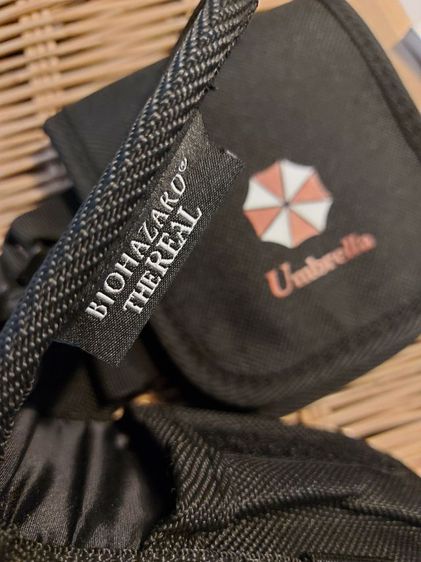 BIOHAZARD Umbrella Logo 🏖Smartphone Holder Chest Rig Universal Studios Japan🌍 รูปที่ 6