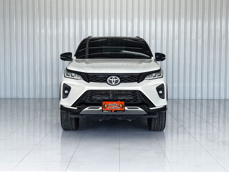 Toyota Fortuner 2022 2.4 V Utility-car ดีเซล เกียร์อัตโนมัติ ขาว รูปที่ 3