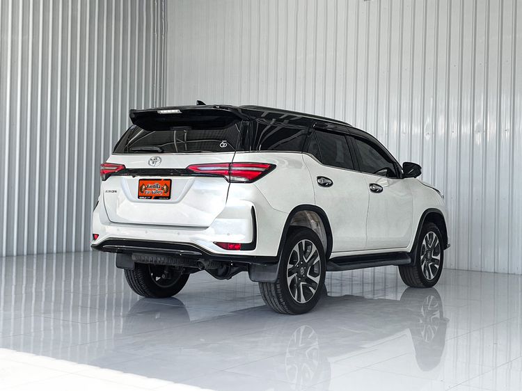 Toyota Fortuner 2022 2.4 V Utility-car ดีเซล เกียร์อัตโนมัติ ขาว รูปที่ 4