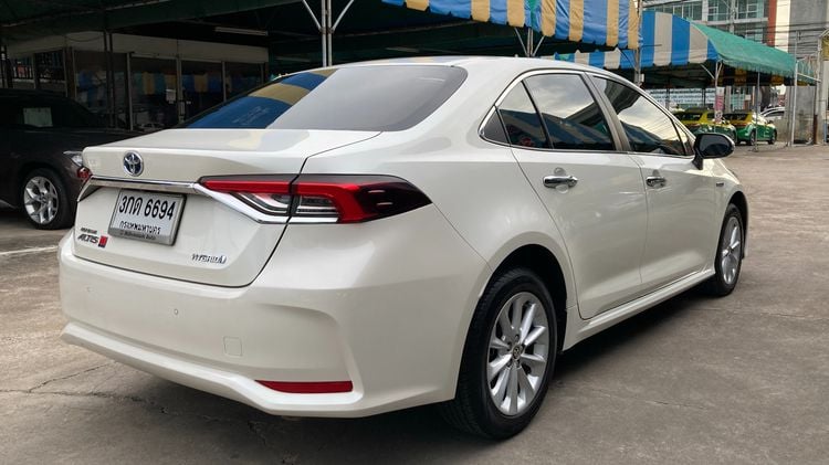 Toyota Altis 2019 1.8 Hybrid Mid Sedan ไฮบริด ไม่ติดแก๊ส เกียร์อัตโนมัติ ขาว รูปที่ 3