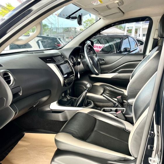 Nissan Navara 2018 2.5 S King Cab Pickup ดีเซล ไม่ติดแก๊ส เกียร์ธรรมดา ดำ รูปที่ 2