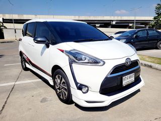 Toyota Sienta 1.5V Top
