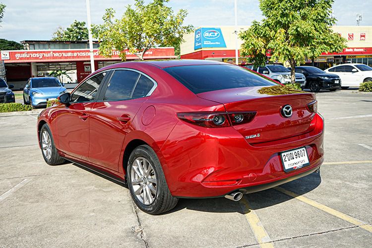 Mazda Mazda3 2021 2.0 C Sedan เบนซิน ไม่ติดแก๊ส เกียร์อัตโนมัติ แดง รูปที่ 4