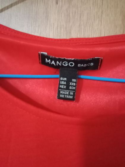 ชุดแซกสีแดงสดใสมากค่ะสภาพใหม่เลยสาวไซร์ s-m ไม่ควรพลาดนะคะมีความน่ารักตรงแขนผ้ายืดได้ยี่ห้อ  mango สอบถามเพิ่มเติมได้ตลอดจ้าราคานี้รวมส่ง รูปที่ 3