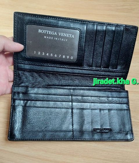 กระเป๋าสตางค์ใบยาวแบรนด์ BOTTEGA VENETA สีดำ แบบ 2 พับ ขนาดสินค้าเพียง 19×9.5 CM. เป็นสินค้าแบรนด์แท้ MADE IN ITALY ไม่มีตำหนิ (Limited) รูปที่ 9