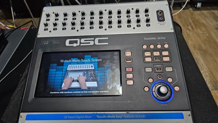 QSC TouchMix-30 Pro
 รูปที่ 7