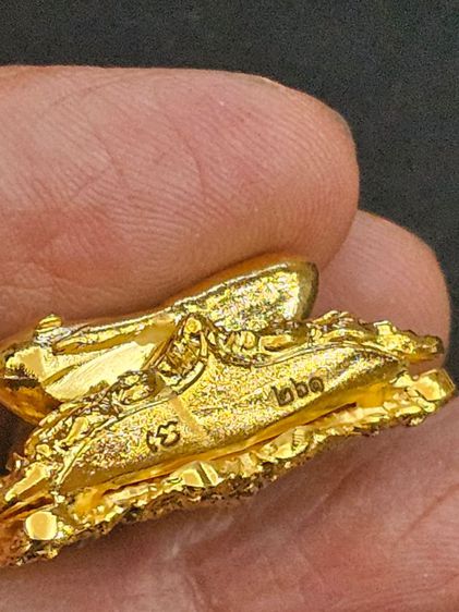 พระนางพญา พุทธศิลป์รุ่นแรกวัดนางพญา
1ในชุดเบญจภาคีพุทธศิลป์ รูปที่ 4