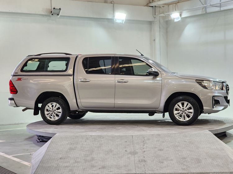 Toyota Hilux Revo 2019 2.4 E Pickup ดีเซล เกียร์ธรรมดา บรอนซ์เงิน รูปที่ 3