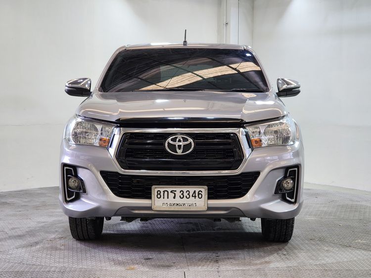 Toyota Hilux Revo 2019 2.4 E Pickup ดีเซล เกียร์ธรรมดา บรอนซ์เงิน รูปที่ 2
