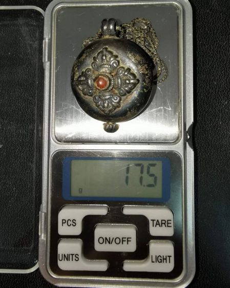 ตลับเงินเก่า หัวพลอยส้ม รุ่นเก่า เดิมๆ หายาก พร้อมสร้อย เก่าเก็บ น้ำหนักตามรูป สวยของสะสมโบราณ รูปที่ 4