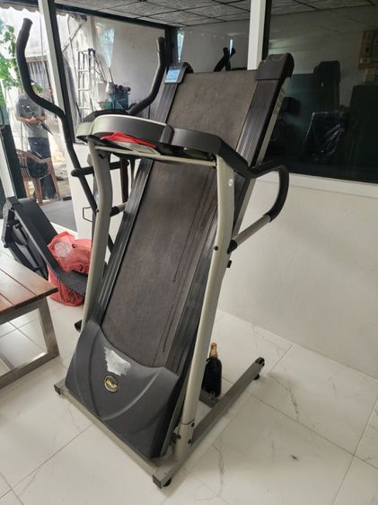 ลู่วิ่ง รุ่น TREO เก่าเก็บ เดิมๆ ของแท้จากศูนย์ สภาพดี  ต้องซ่อมหน่อยครับ ตั้งไว้ไม่ได้ใช้ เปิดไม่ติด เสียบไฟบ้าน ขายตามสภาพ นัดรับได้ครับ  รูปที่ 9