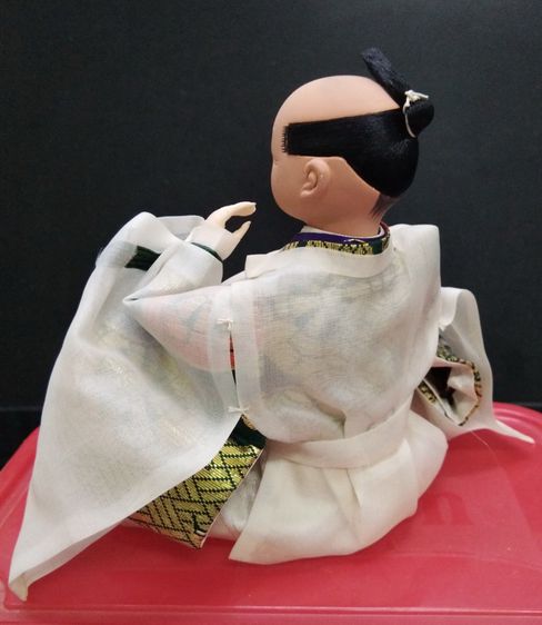 4408-ของสะสมตุ๊กตาญี่ปุ่นในเทศกาลฮินะมัตสุริ เป็นตุ๊กตาซามูไรชุดขาวนั่ง ขนาดความกว้าง 6 นิ้วสูงรวม 5 นิ้ว รูปที่ 3