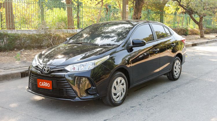 Toyota Yaris ATIV 2021 1.2 Entry Sedan เบนซิน ไม่ติดแก๊ส เกียร์อัตโนมัติ ดำ รูปที่ 3